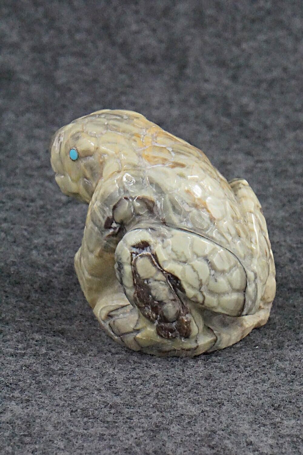 Frog Zuni Fetish Carving - Carlton Kaamasee