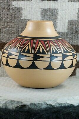 Hopi Pottery - Alta Yesslith