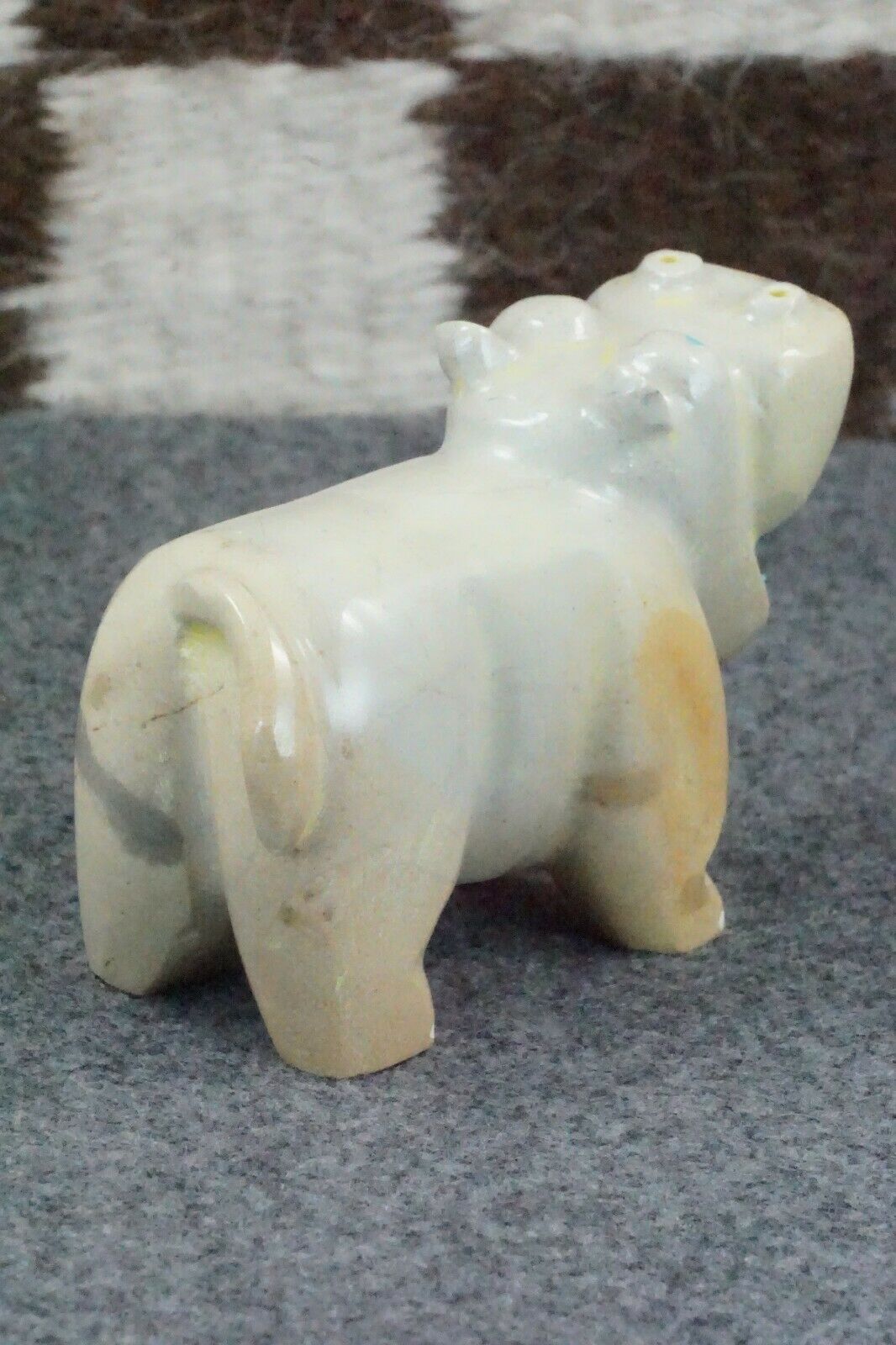 Hippo Zuni Fetish Carving - Enrike Leekya