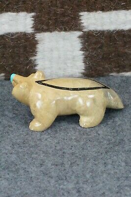Badger Zuni Fetish Carving - Enrike Leekya