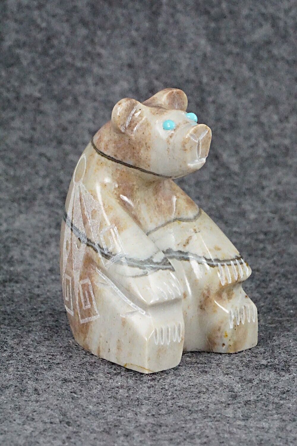 Bear Zuni Fetish Carving - Shannon Calavaza