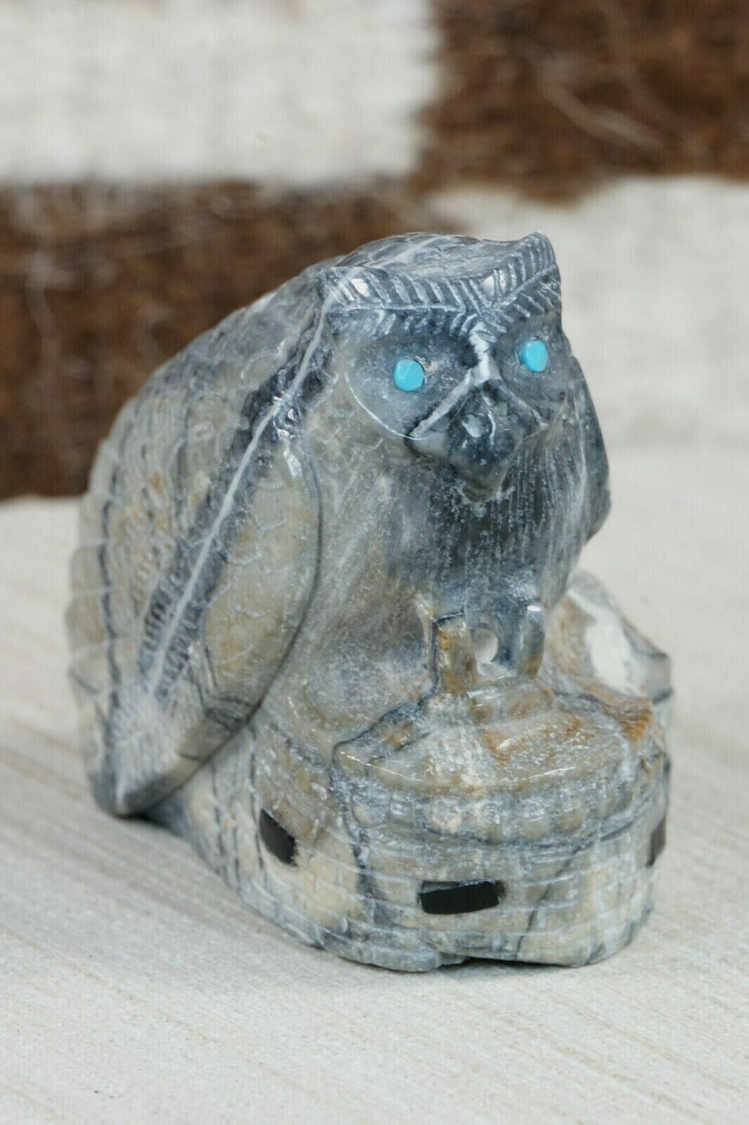 Owl Zuni Fetish Carving - Derrick Kaamasee