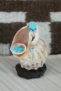Corn Maiden Zuni Fetish Carving - Stuart Quandelacy