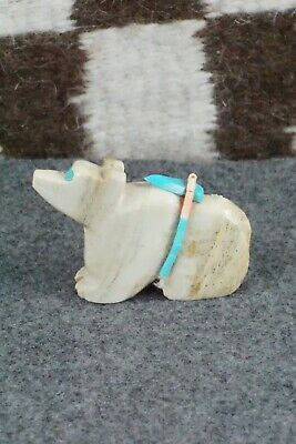 Bear Zuni Fetish Carving - Luey Cooeyate