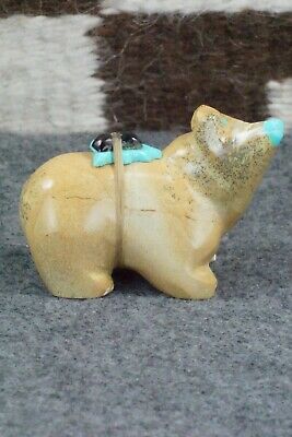 Bear Zuni Fetish Carving - Enrike Leekya