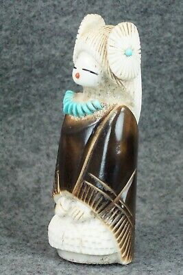 Corn Maiden Zuni Fetish Carving - Claudia Peina