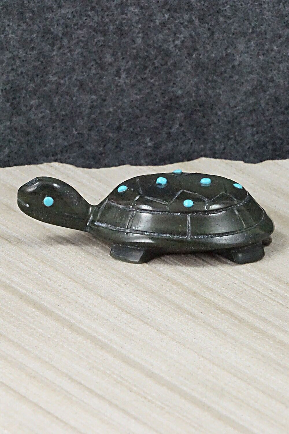 Turtle Zuni Fetish Carving - Ronnie Lunasee