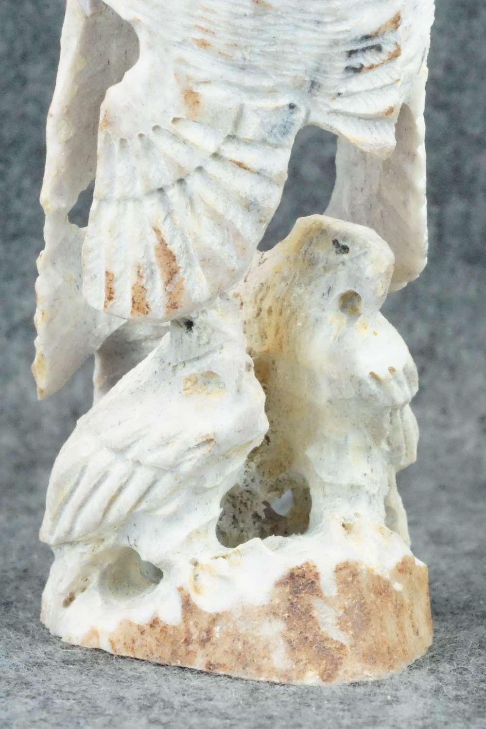Eagle Zuni Fetish Carving - Lewis Malie Jr.