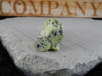 Bear Zuni Fetish Carving - Jimmy Yawakia - High Lonesome Trading