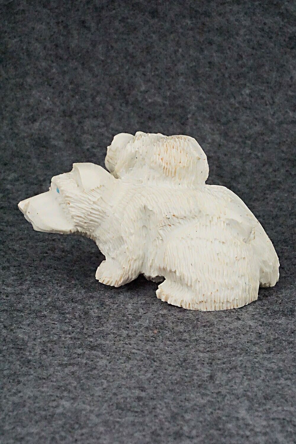 Bear Zuni Fetish Carving - Adrian Cachini