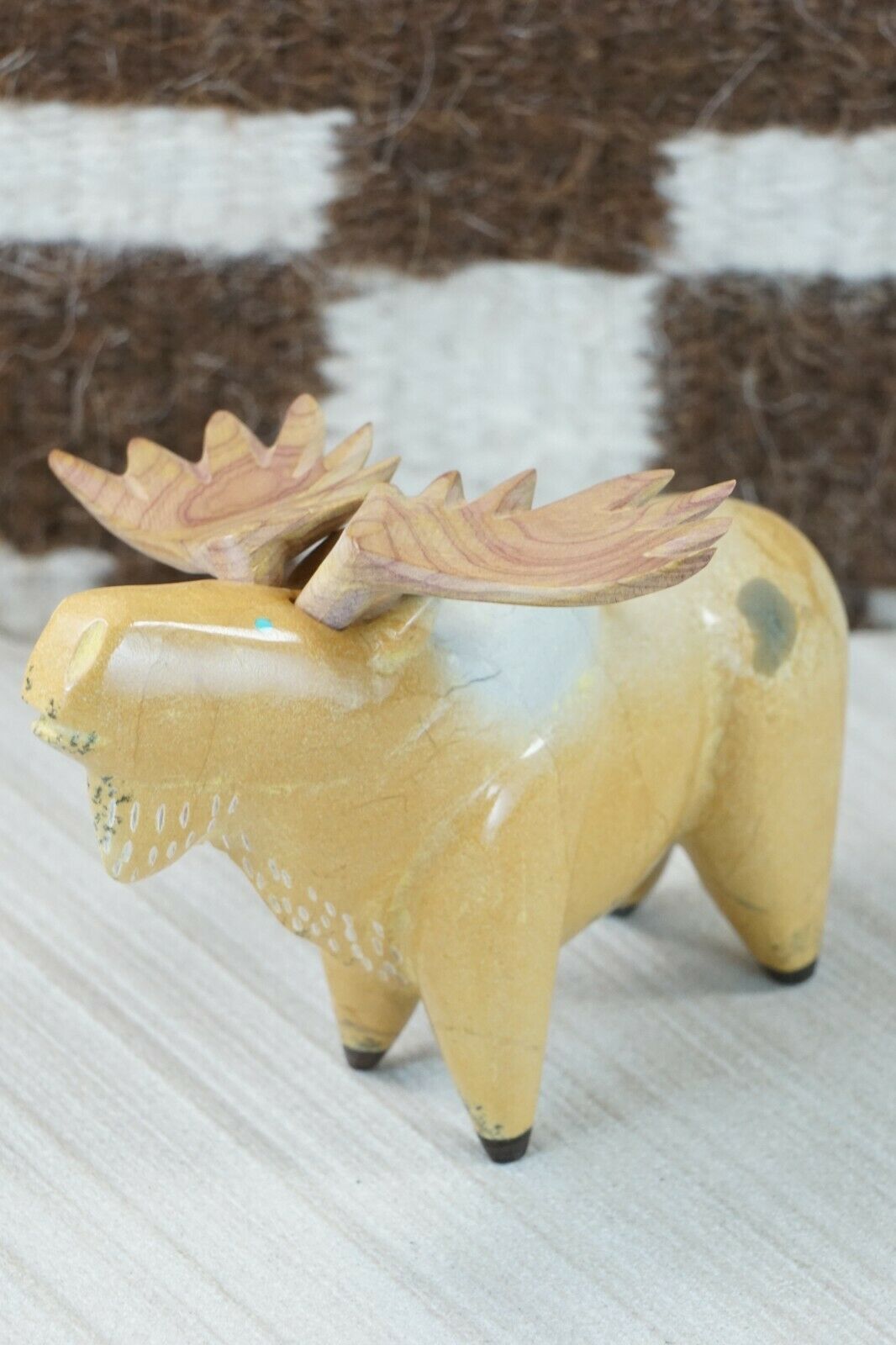 Moose Zuni Fetish Carving - Enrike Leekya