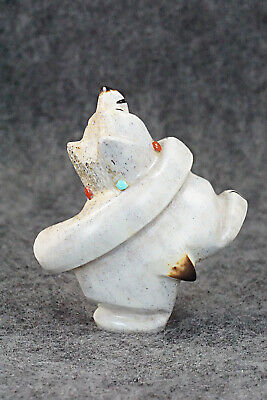 Bear Zuni Fetish Carving - Claudia Peina