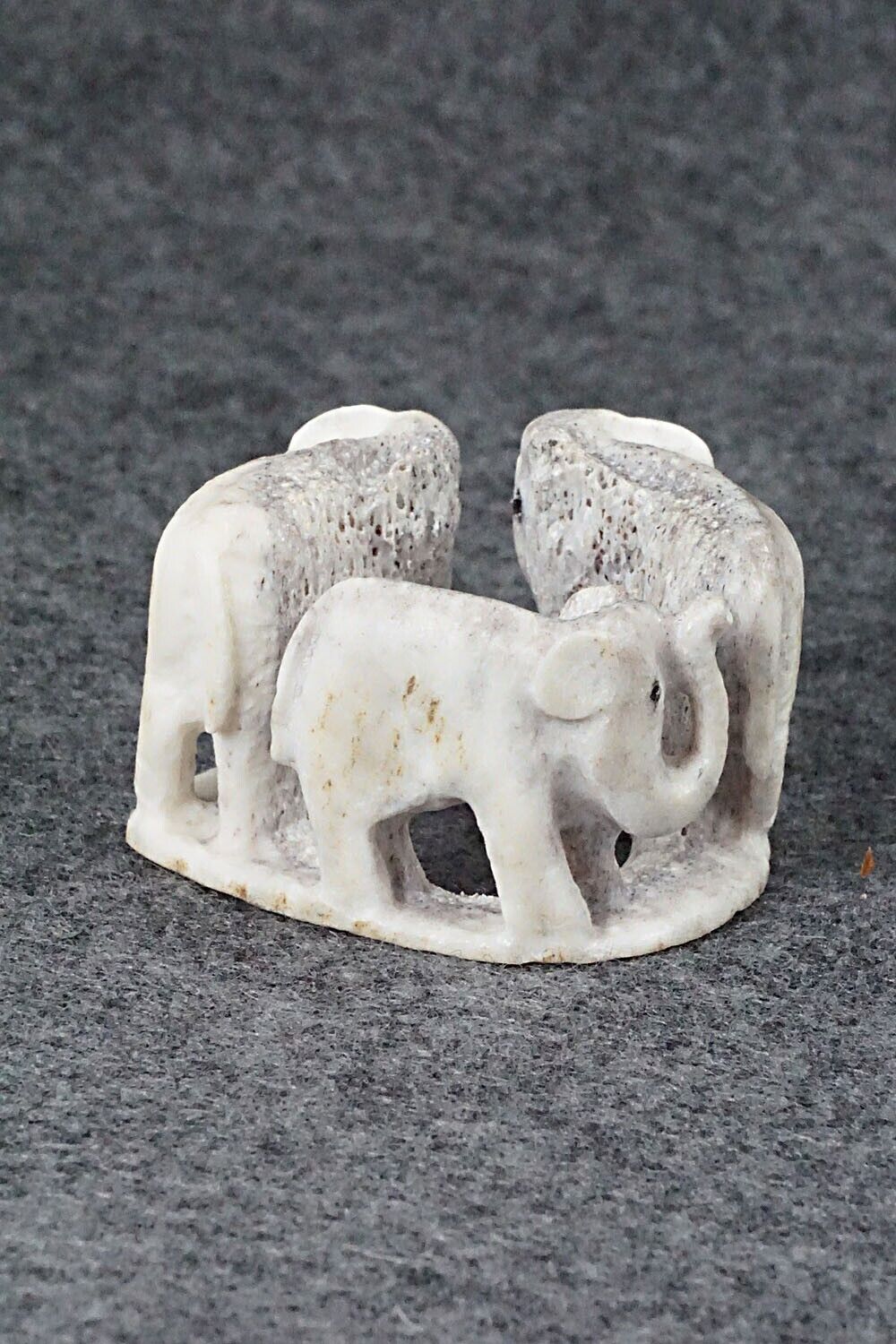 Elephant Zuni Fetish Carving - Maxx Laate