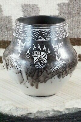 Acoma Pottery - Veronica Lewis