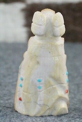 Corn Maiden Zuni Fetish Carving - Derrick Kaamasee