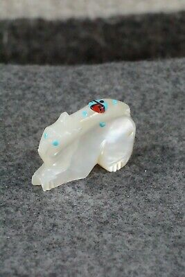 Bear Zuni Fetish Carving - Danette Laate