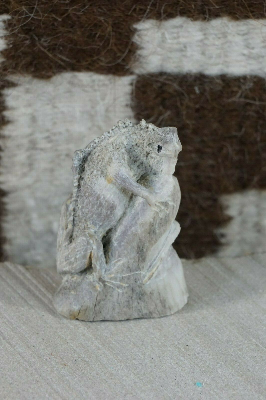 Iguana Zuni Fetish Carving - Lewis Malie - High Lonesome Trading
