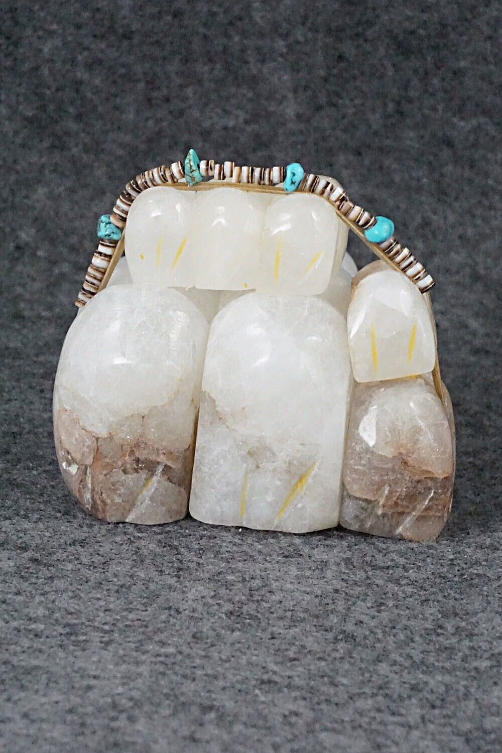 Bear Zuni Fetish Carving - Ed Lementino