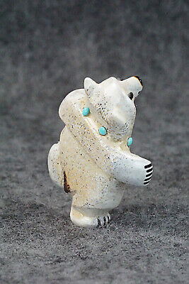 Bear Zuni Fetish Carving - Claudia Peina