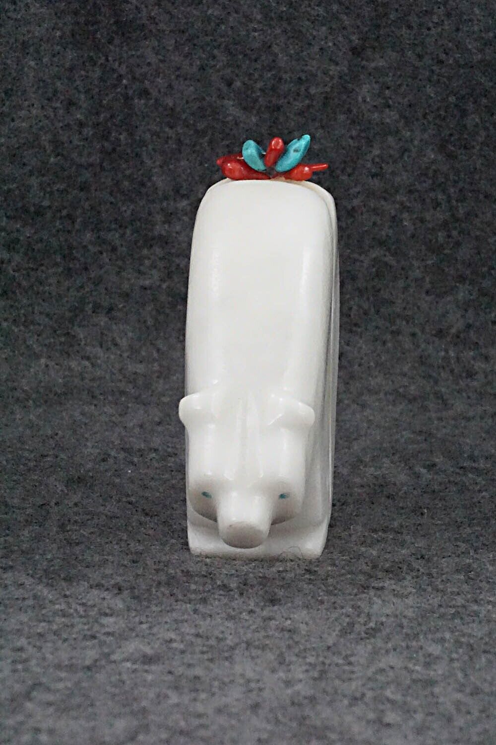 Bear Zuni Fetish Carving - Paulette Quam