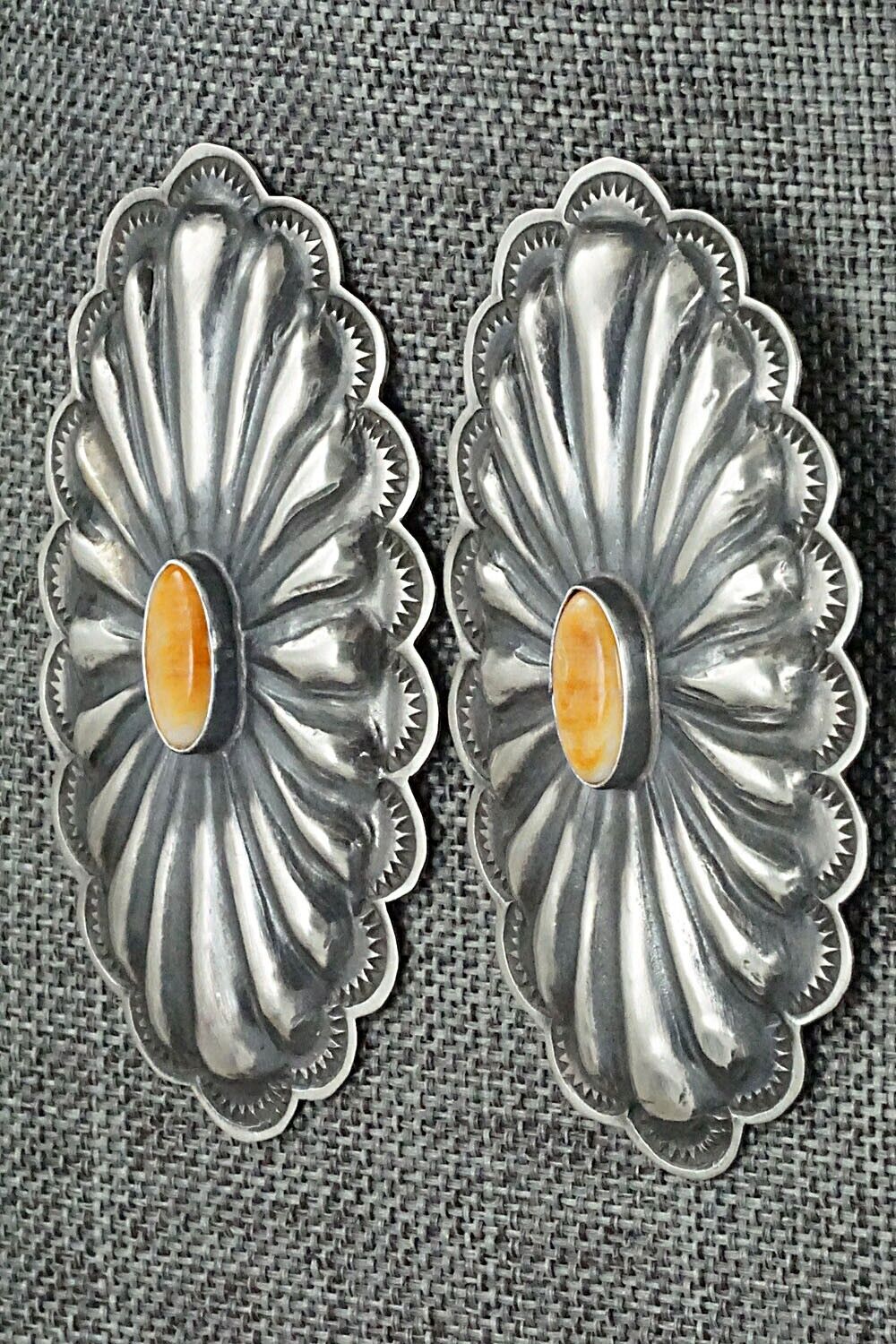Spiny Oyster and Sterling Silver Earrings - Rita Lee
