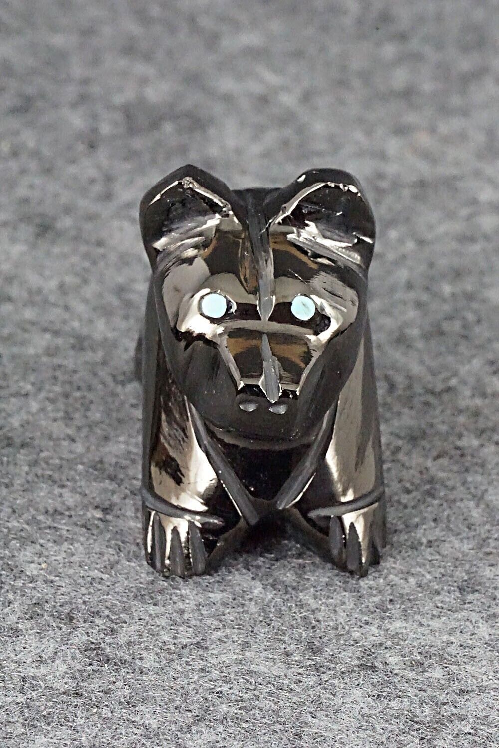 Bear Zuni Fetish Carving - Louise Ponchuella