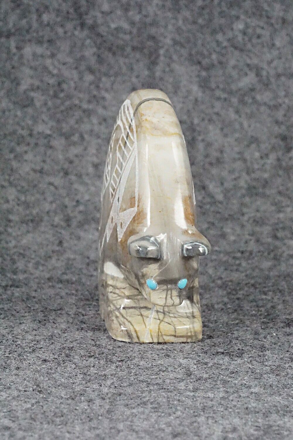Bear Zuni Fetish Carving - Shannon Calavaza