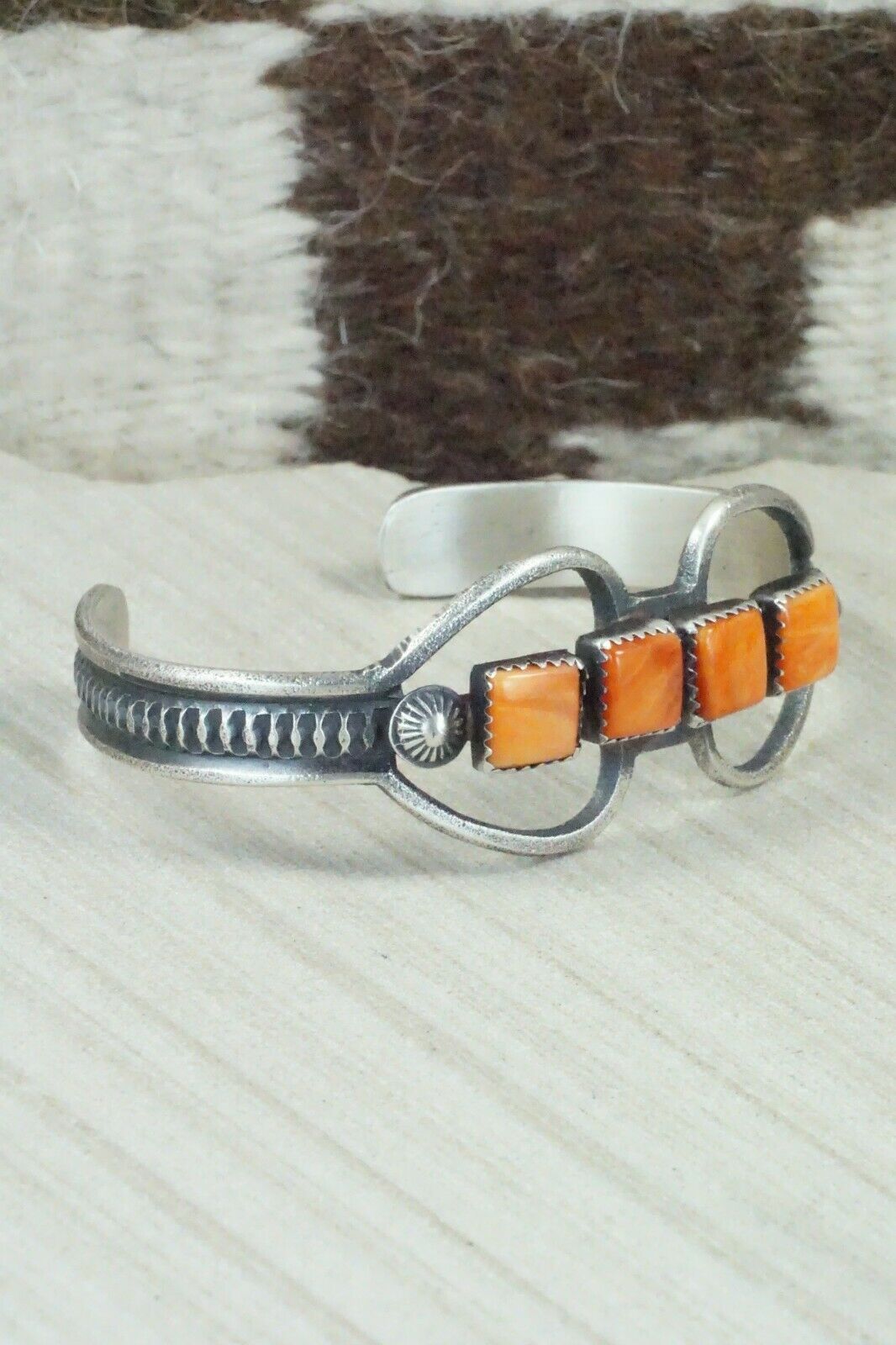 Spiny Oyster and Sterling Silver Bracelet - Eva & Linberg Billah
