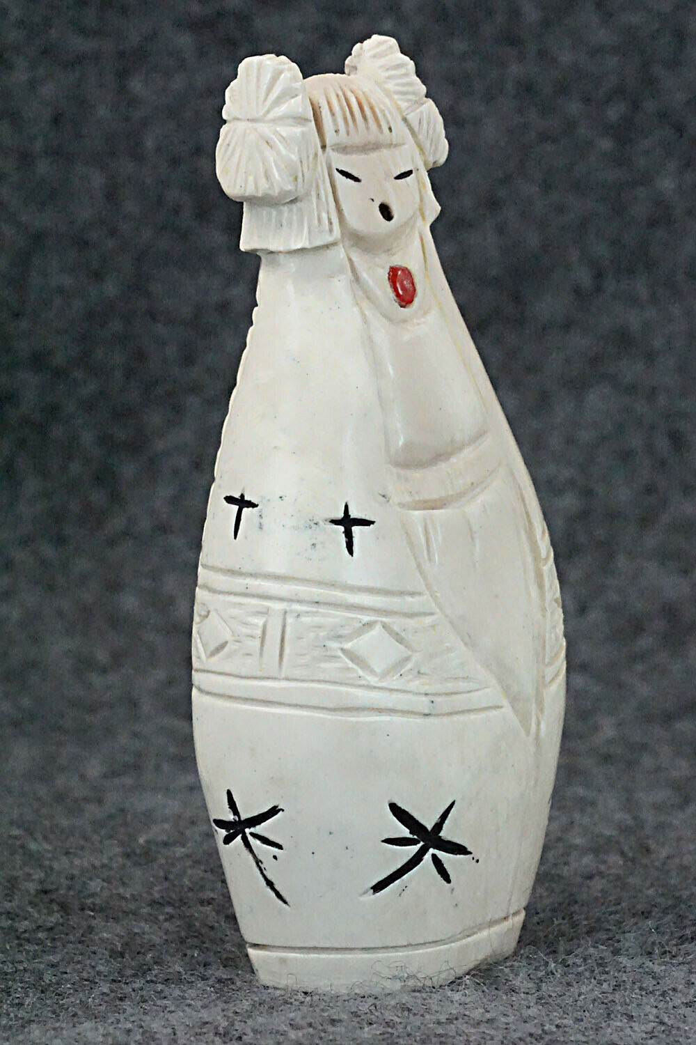 Corn Maiden Zuni Fetish Carving - Sandra Quandelacy
