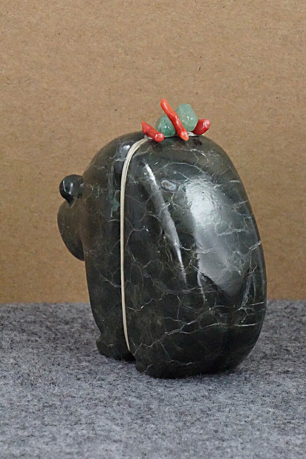 Bear Zuni Fetish Carving - Paulette Quam