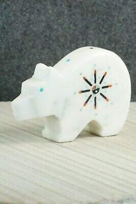 Bear Zuni Fetish Carving - Kevin Quam