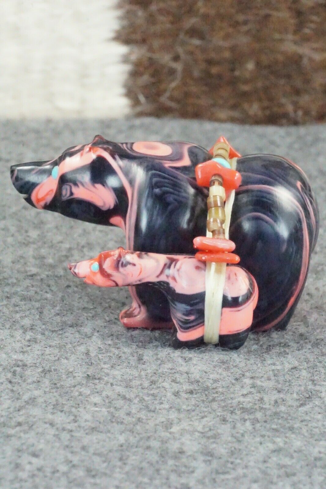 Bear Zuni Fetish Carving - Paulette Quam