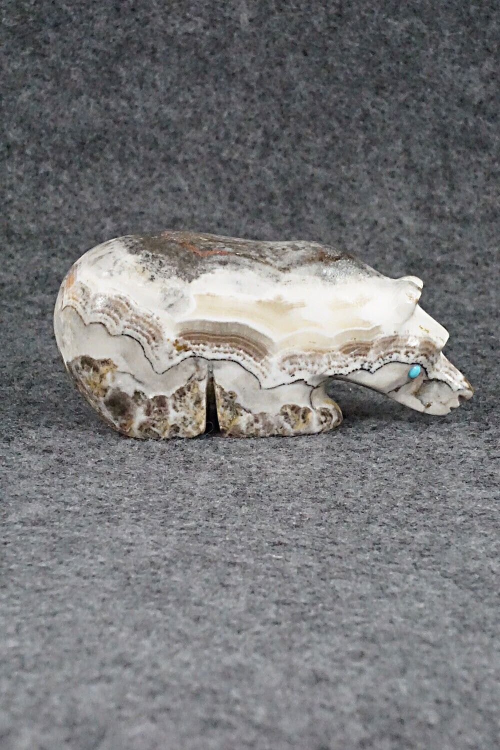 Bear Zuni Fetish Carving - Ronnie Lunasee