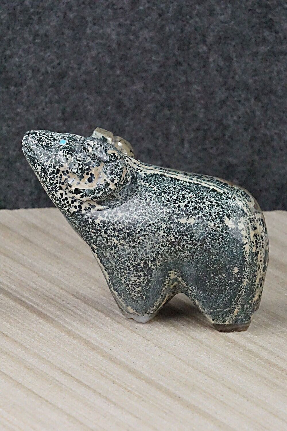 Ram Zuni Fetish Carving - Delvin Leekya