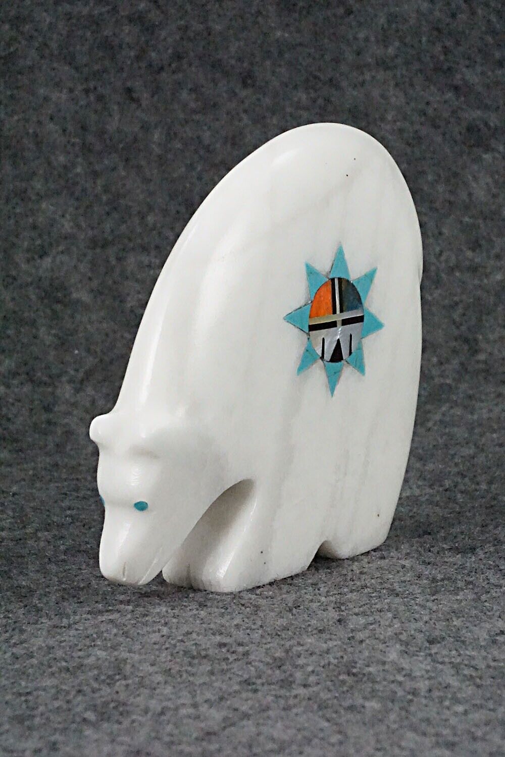 Bear Zuni Fetish Carving - Andres Lementino