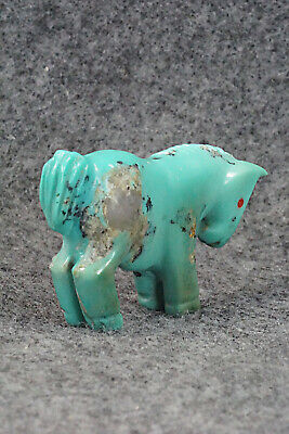 Horse Zuni Fetish Carving - Andres Quandelacy
