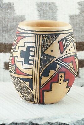 Hopi Pottery - D. Tsinnie