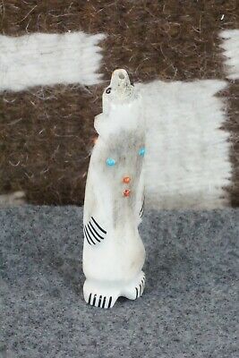 Bear Zuni Fetish Carving - Claudia Peina