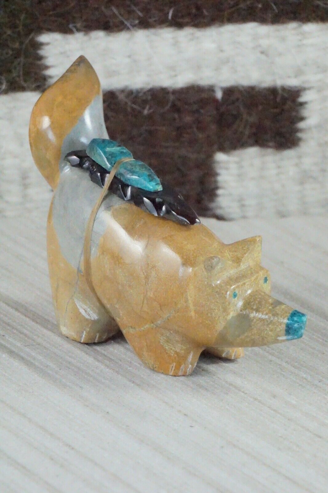 Wolf Zuni Fetish Carving - Enrike Leekya
