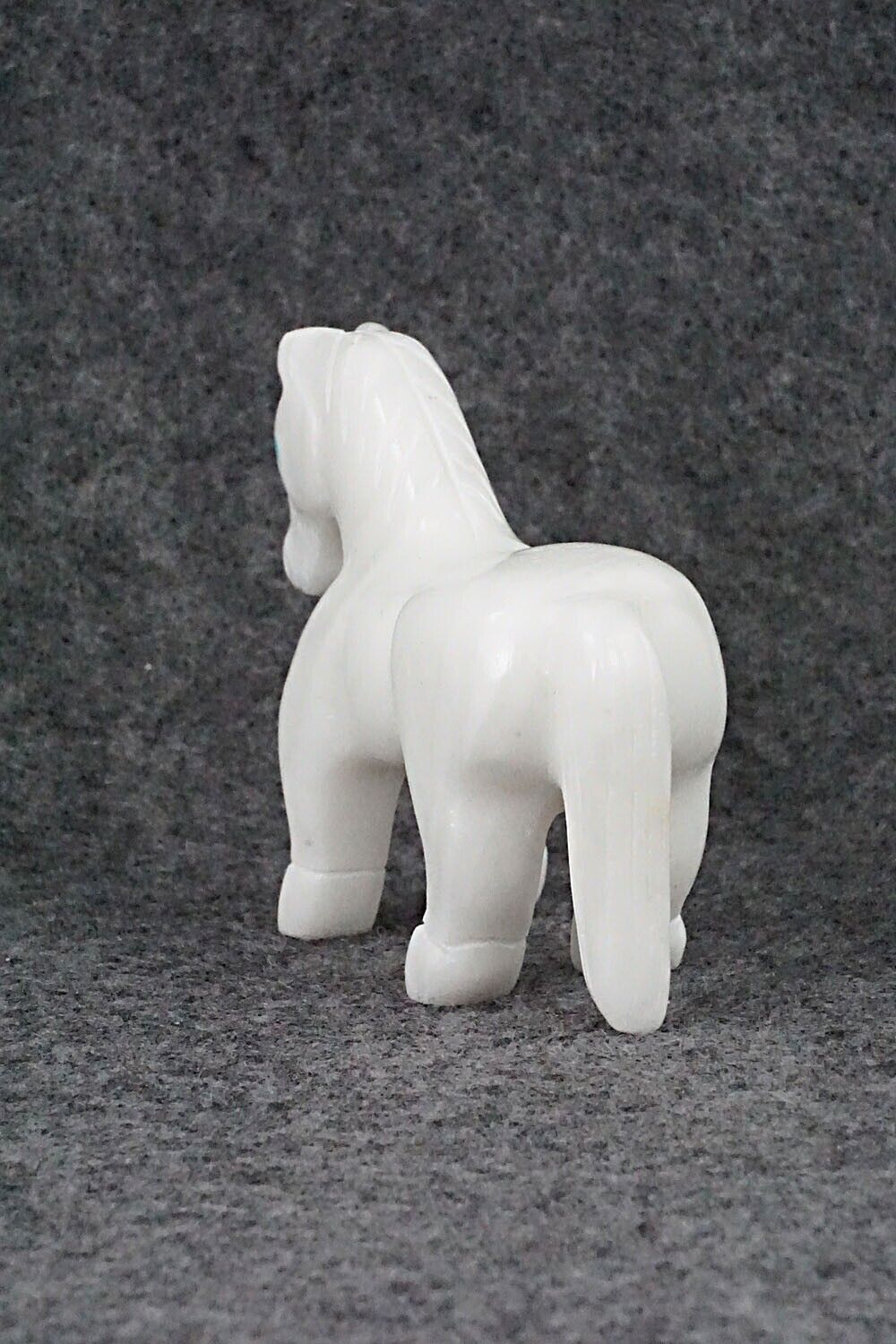 Horse Zuni Fetish Carving - Andres Lementino