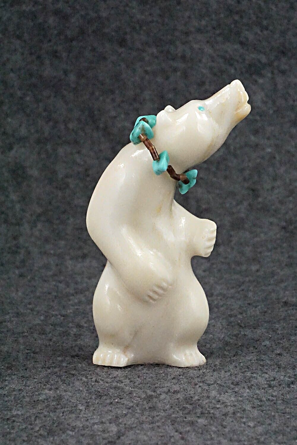 Bear Zuni Fetish Carving - Albert Eustace