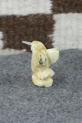 Humming Bird Zuni Fetish Carving - Justin Red Elk
