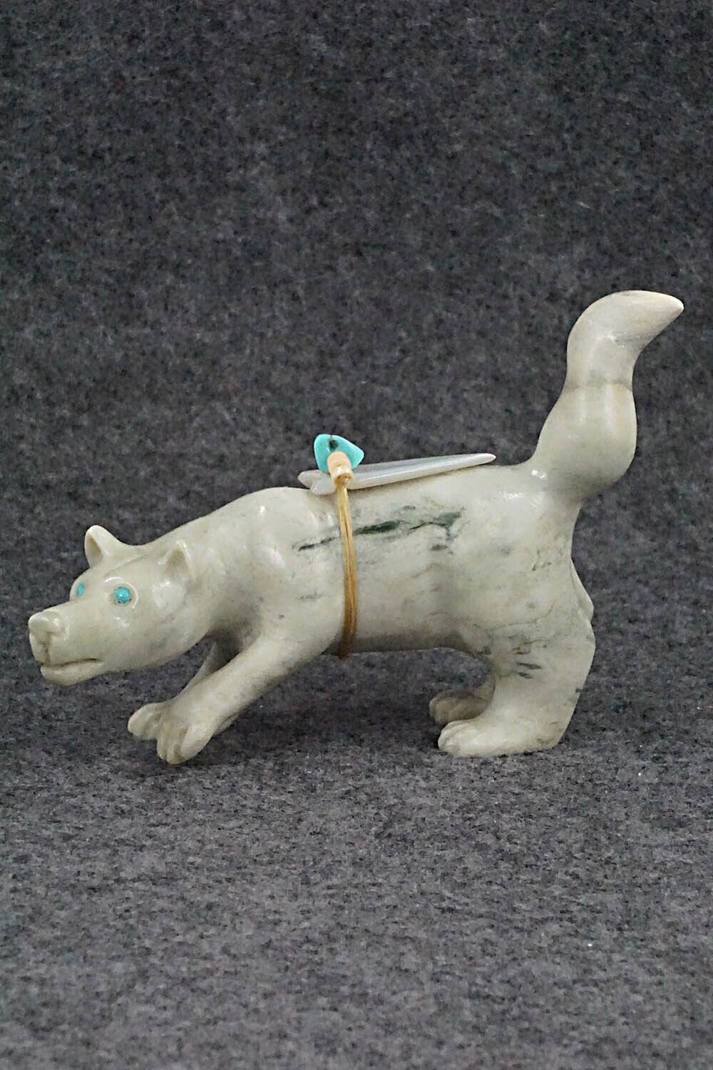 Wolf Zuni Fetish Carving - Albert Eustace