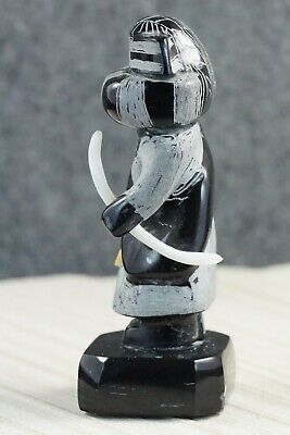 Hunter Zuni Fetish Carving - Russell Shack