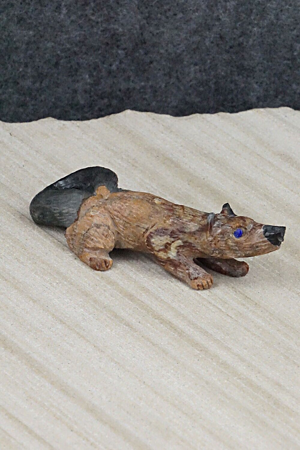 Wolf Zuni Fetish Carving - Lance Cheama