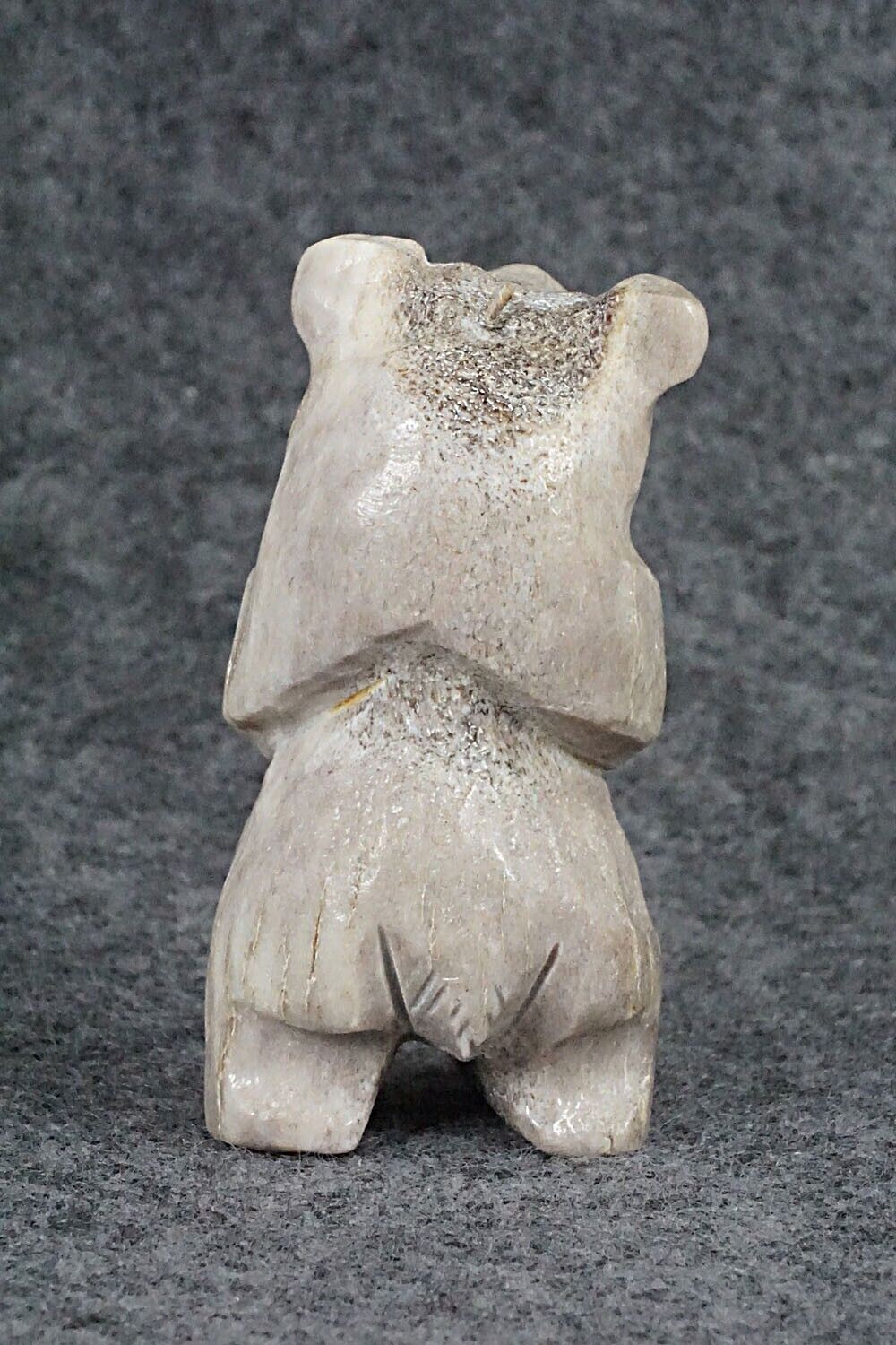 Bear Zuni Fetish Carving - Allison White