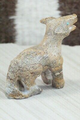 Wolf Zuni Fetish Carving - Derrick Kaamasee