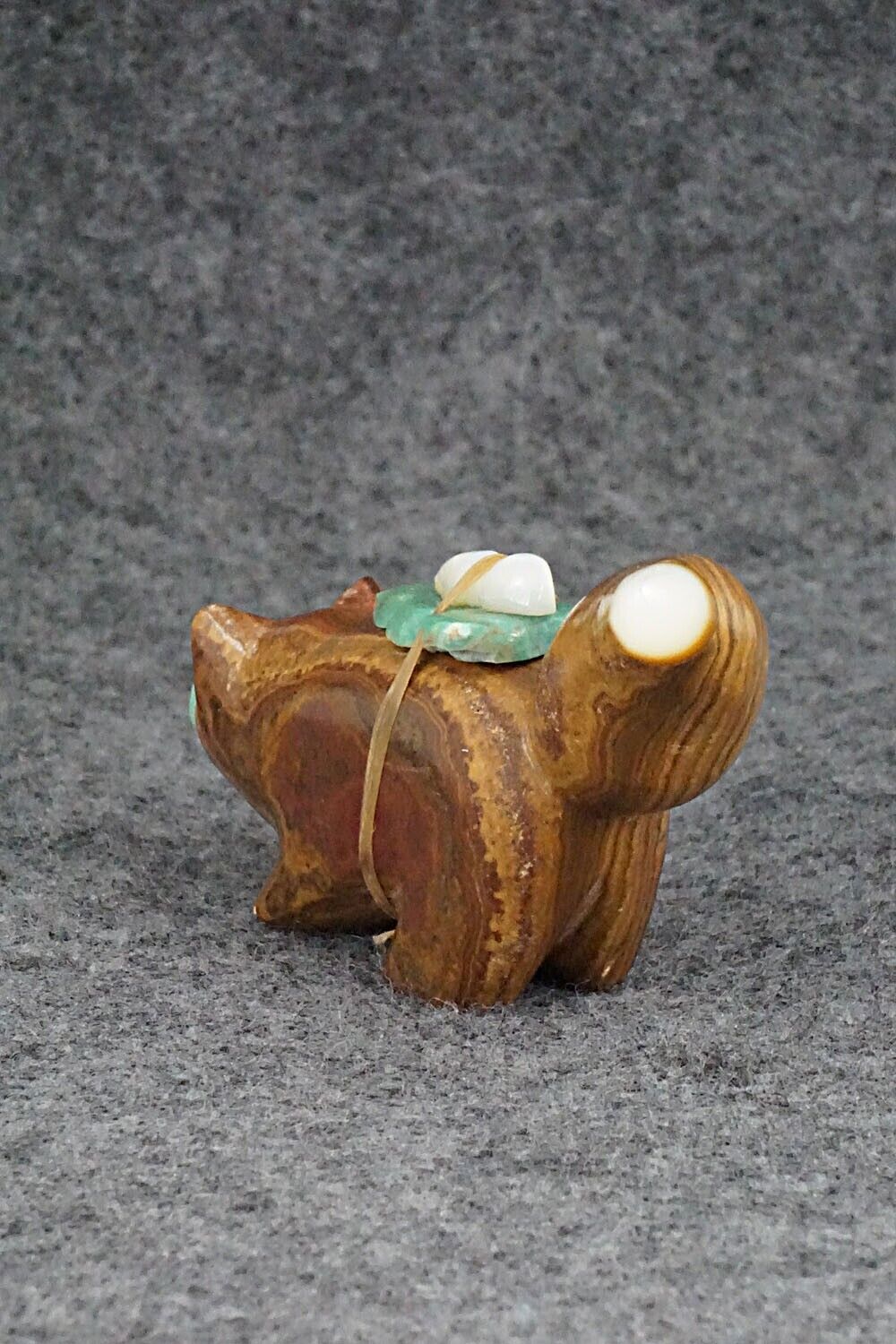 Wolf Zuni Fetish Carving - Enrike Leekya