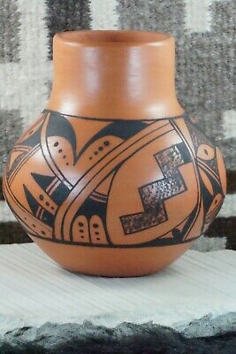 Hopi Pottery - D. Tsiny