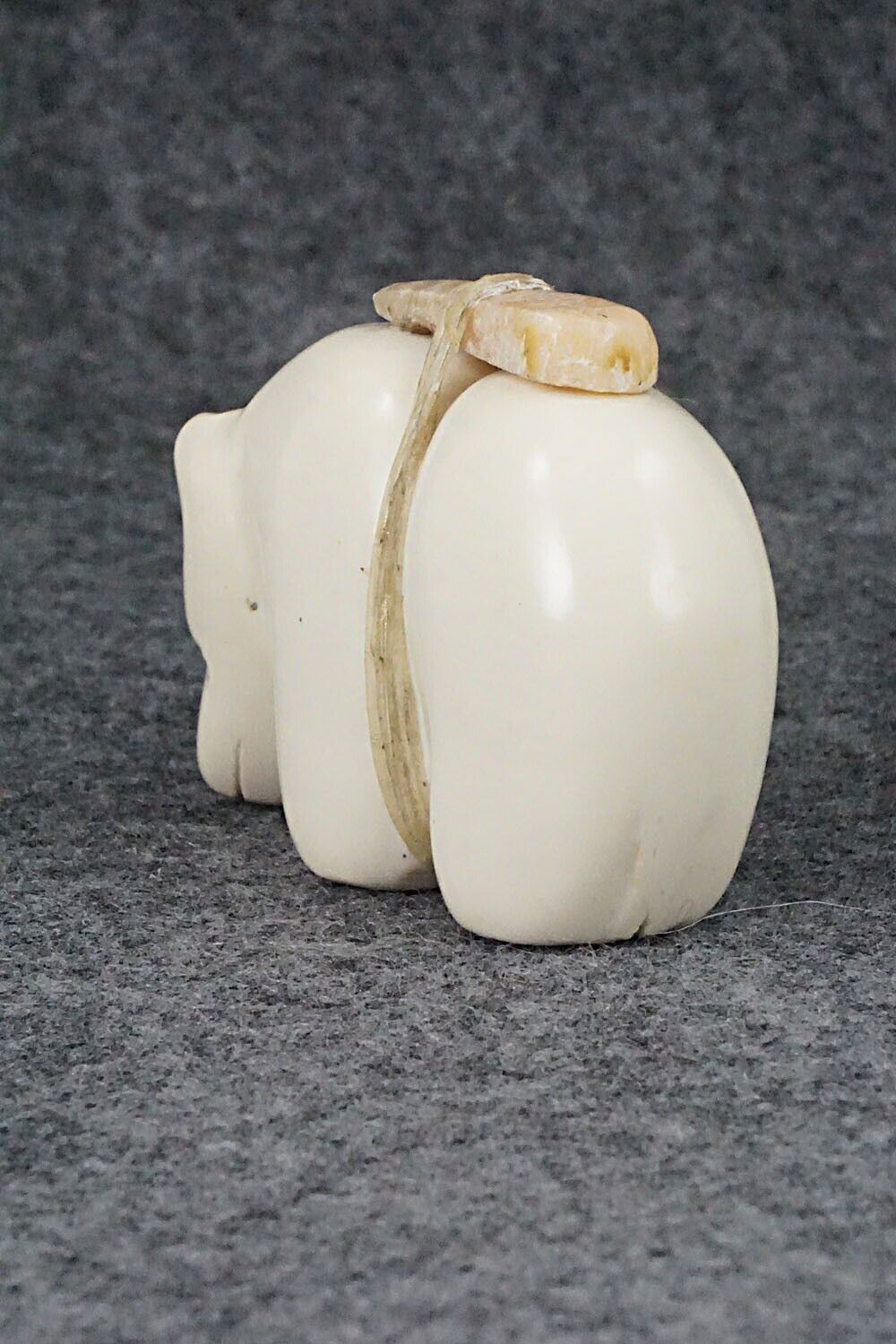 Bear Zuni Fetish Carving - Justin Red Elk